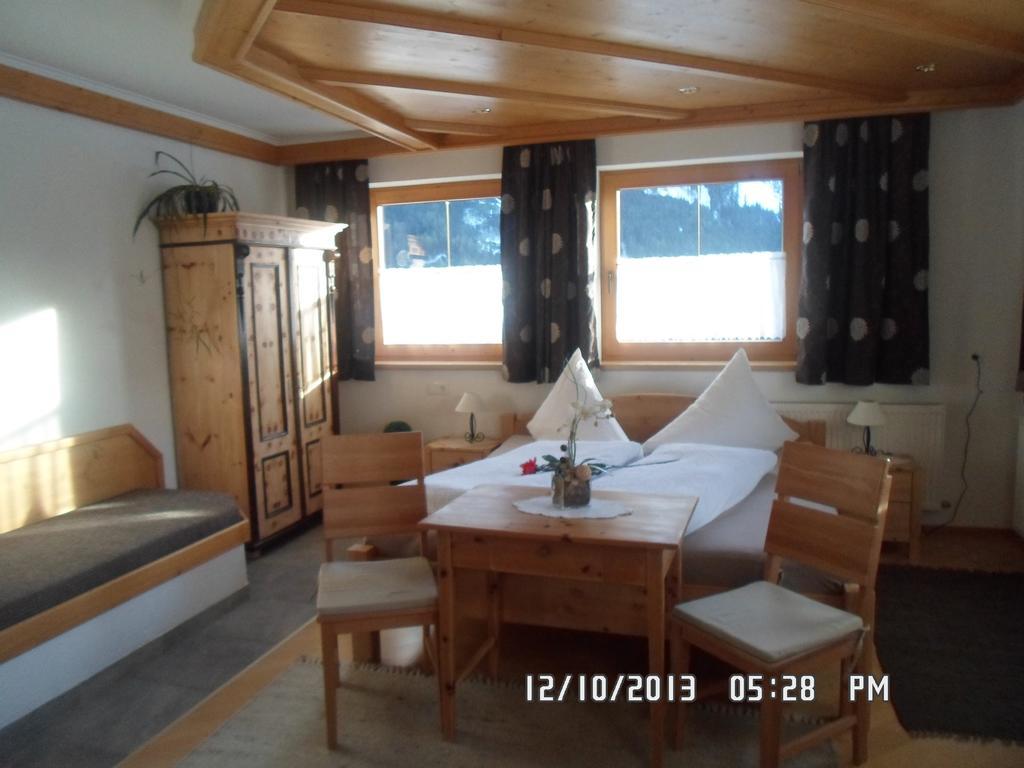 Haus Kroell Elisabeth Apartment Цел ам Цилер Стая снимка