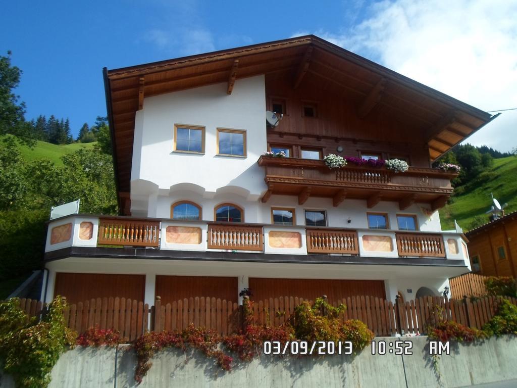 Haus Kroell Elisabeth Apartment Цел ам Цилер Стая снимка